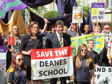 Deanes School